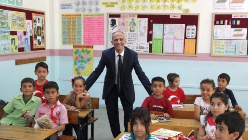 Beypazarı Milli Eğitim Müdürü Bilgiç`ten Okullara Ziyaret