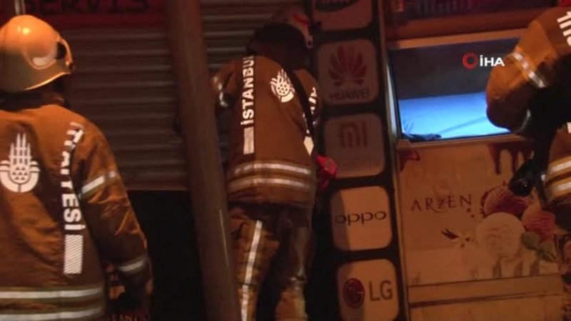 Şişli Feriköy`de elektronik cihaz dükkânında korkutan yangın