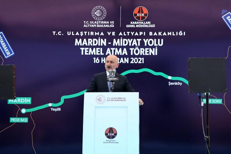 Ulaştırma ve Altyapı Bakanı Karaismailoğlu, Mardin-Midyat Yolu Temel Atma Töreni`ne Katıldı