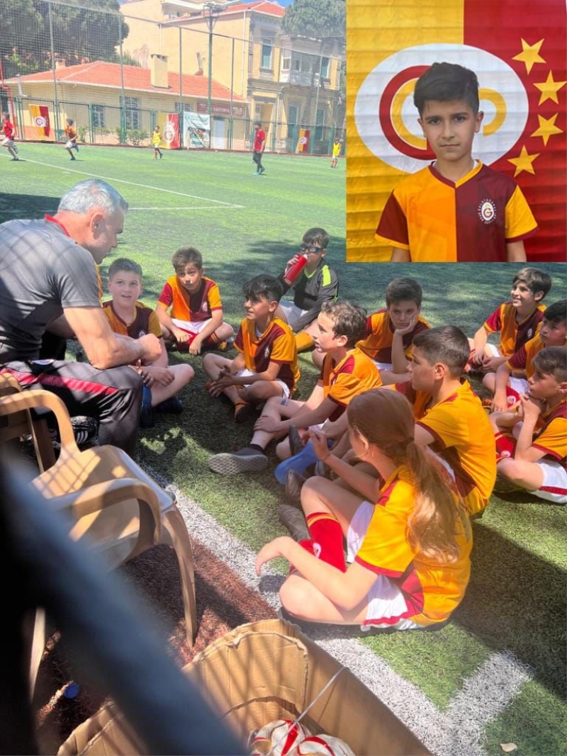 11 YAŞINDAKİ FUTBOLCU GÖZ DOLDURUYOR