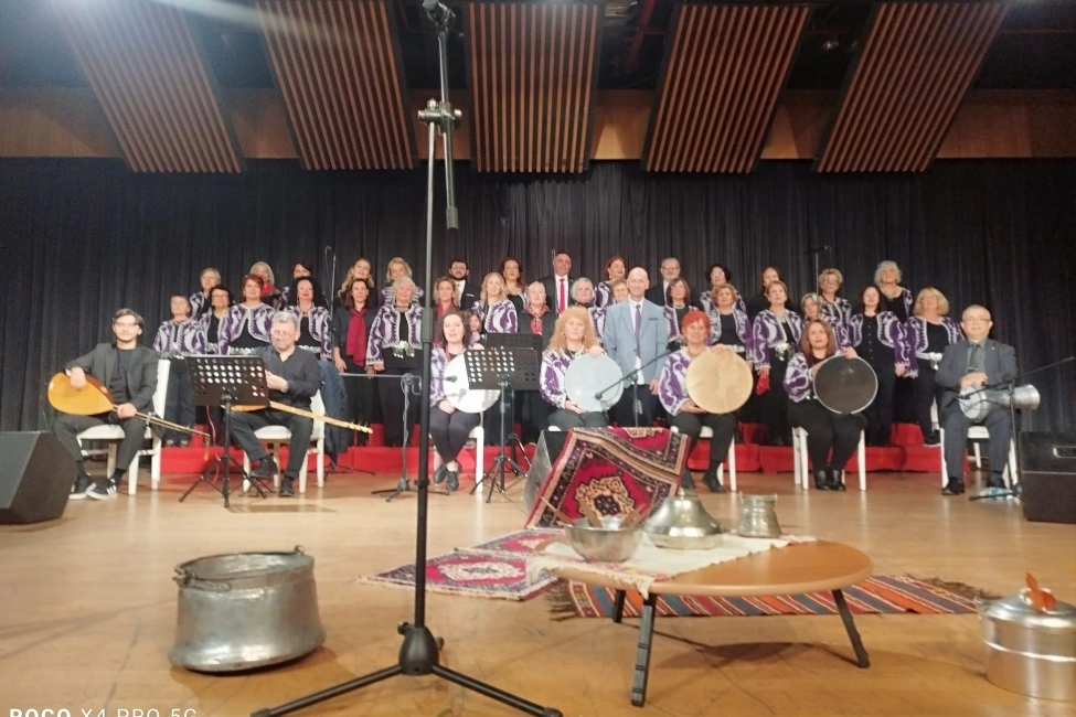 Gençleşen Türküler