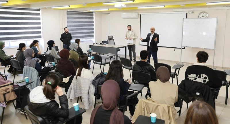 Gebze Belediye Başkanı Büyükgöz Gençlerle Buluştu