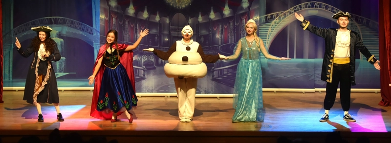 Karlar Ülkesi Müzikli Çocuk Oyunu Büyük İlgi Gördü