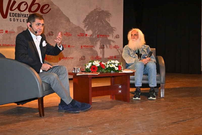 Sanatçı Suavi, Manisa