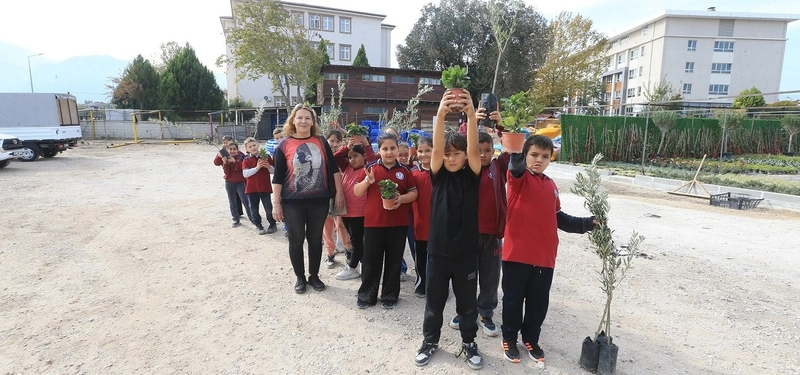 Pamukkale Belediyesi Öğrencileri Fidanlıkta Ağırladı