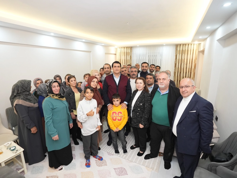 Şehitkamil Belediye Başkanı Umut Yılmaz, Mahalle Ziyaretlerini Sürdürüyor
