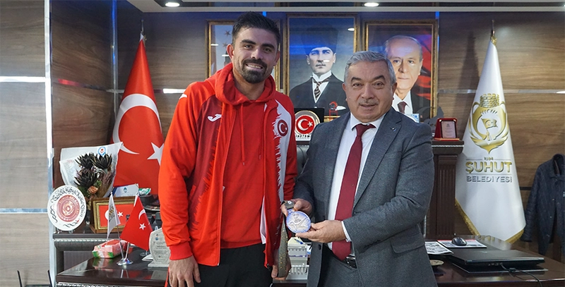 Milli Futbolcu Emre Kılınç, Şuhut