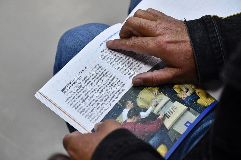 Ankara Büyükşehir Belediyesi, Görme Engelliler İçin Teknoloji Merkeziyle Hizmet Veriyor