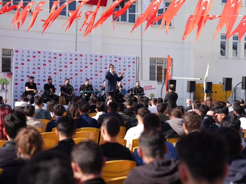 Şehitkamil Belediye Başkanı Yılmaz, Lise ve Üniversite Öğrencileriyle Bir Araya Geldi