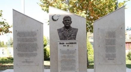 15 Temmuz kahramanın büstü üniversiteye dikildi