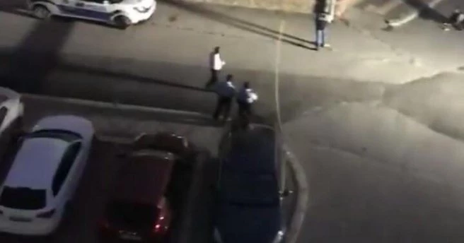17 yaşındaki genç `yan baktın` deyip iki kişiyi bıçakladı