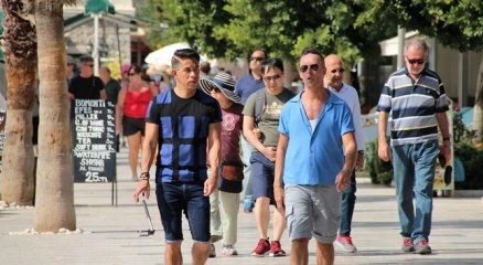 3 bin turist Bodrum?a akın etti