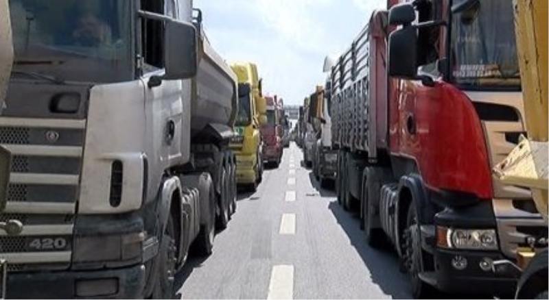3. köprü yolunu trafiğe kapattılar