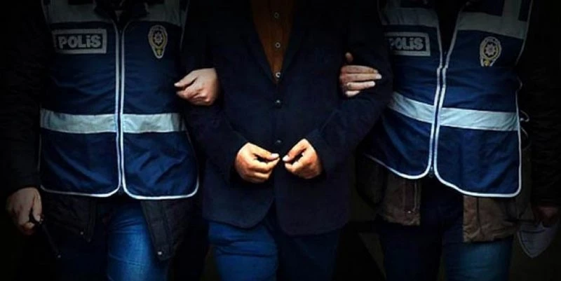 3 POLİSE MASAJ TUTUKLAMASI