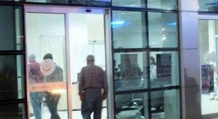 37 işçi yemekten zehirlendi