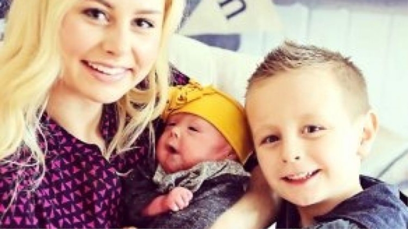 4 saatte bir derisi soyuluyor! Her an ölebilir