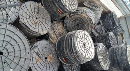 60 bin liralık su borusu çaldılar