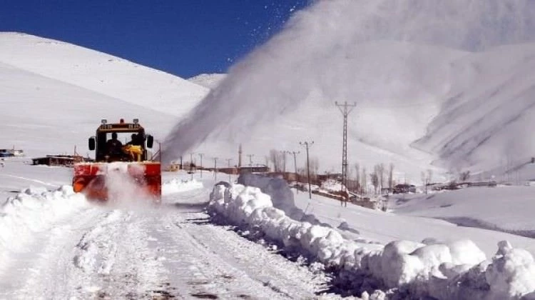 609 yerleşim biriminin yolu kar nedeniyle kapandı