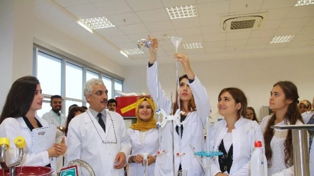 7 Aralık Üniversitesinde Uygulamalı Eğitim Farkı