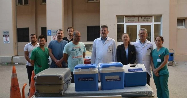84 yaşındaki kadının böbrekleri umut oldu