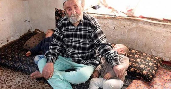 87 yaşındaki baba konuştu: Ben bebeklere bakıyorum