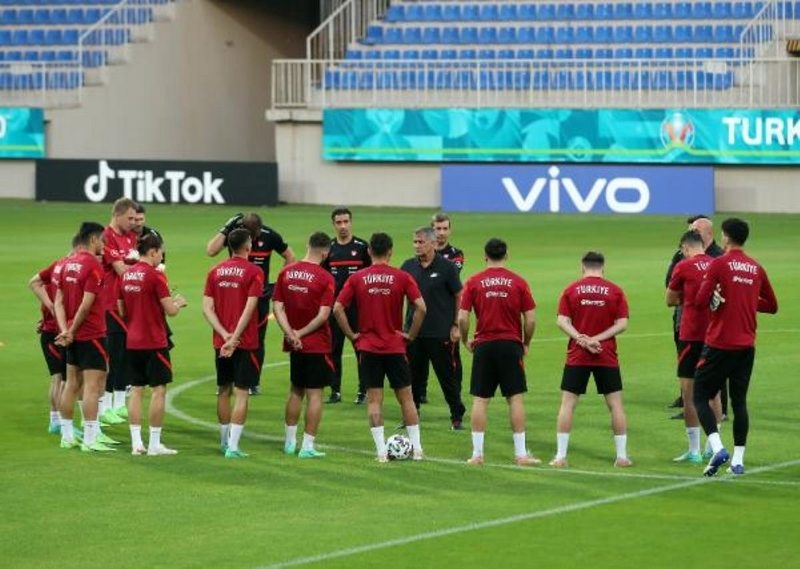 A Milli Futbol Takımı, İsviçre maçı hazırlıklarına başladı