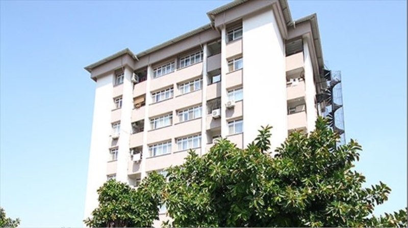 Adana`da 8. kattan düşen işçi öldü