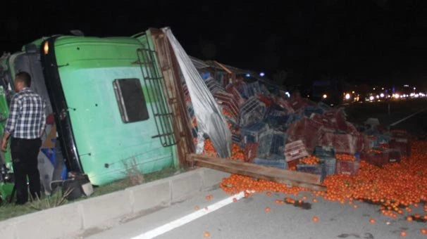 Adana?da zincirleme trafik kazası: 8 yaralı