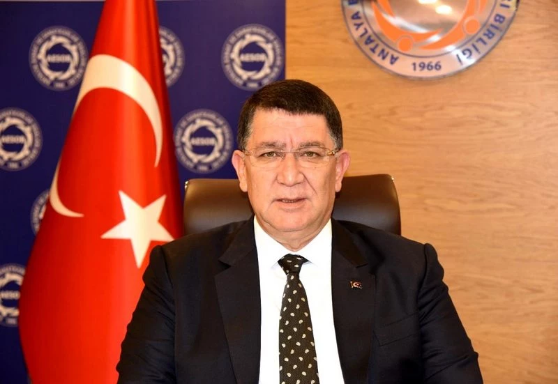 Adlıhan Dere`den `Kapıma Kilit Vurma` çağrısı