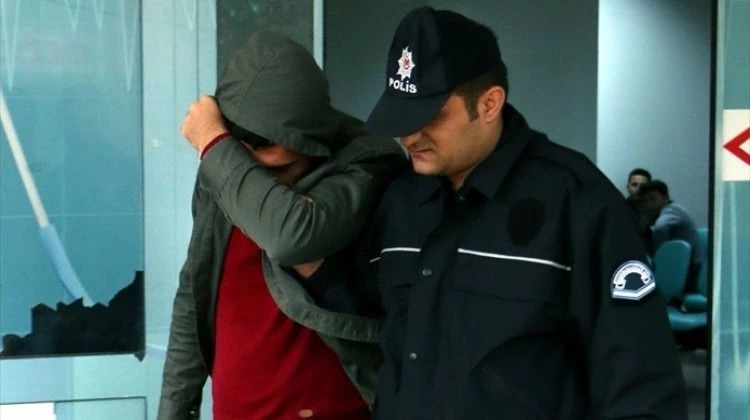 Adliyede çalışan 3 fetöcü tutuklandı