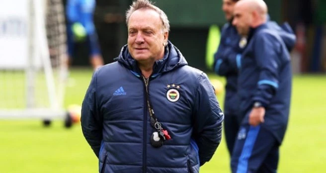 Advocaat, İdmanlarda Beğendiği Stoch`u İlk 11`e Almaya Hazırlanıyor