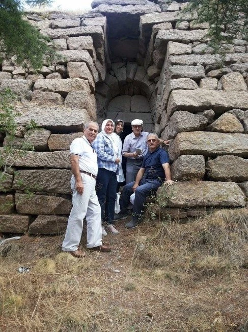 Afyonkarahisar Kent Konseyi `Dede İni`Nin Restore Edilip Turizme Kazandırılmasını İstiyor