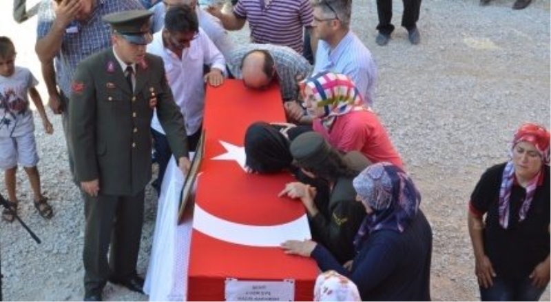 Ağlatan veda: Güle güle git oğlum