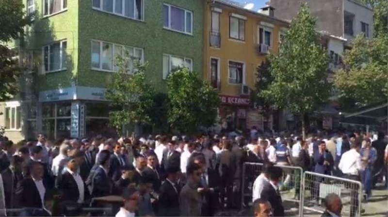 Ahmet Arif Denizolgun'u onbinler uğurladı