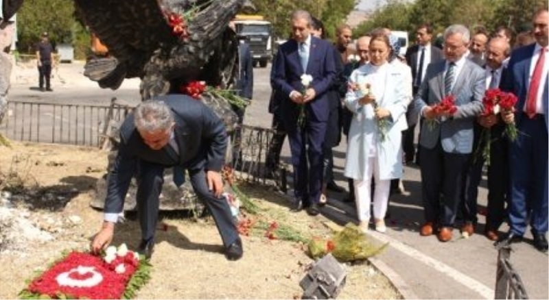 AK Parti heyeti Özel Harekat Başkanlığında