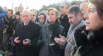 AK Parti İstanbul milletvekilleri Şehitler Tepesi?nde dua etti