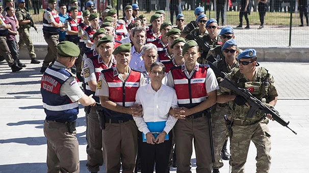 Akıncı Üssü davasında gerginlik, salon boşaltıldı