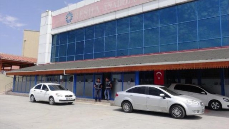 Aksaray`da Özel Sağlık Meslek Lisesine Fetö Pdy Operasyonu