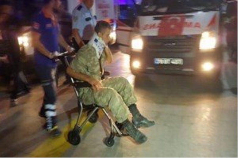 Alay Komutanlığı`nda asker kavgası: 10 yaralı
