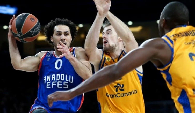 Anadolu Efes KENDİNE GELDİ