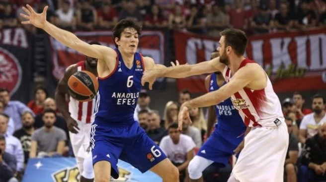 Anadolu Efes zorladı ama olmadı