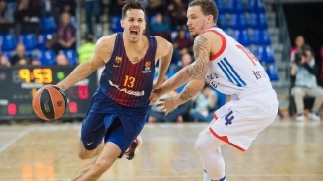 Anadolu Efes`in ilk galibiyeti İspanya`da!