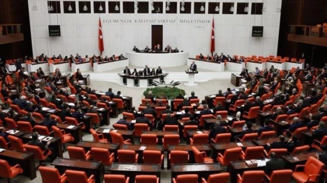 Anayasa teklifinin 5. maddesi kabul edildi