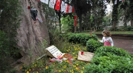 Anne toprağından Ata?ya çiçek götürecekler