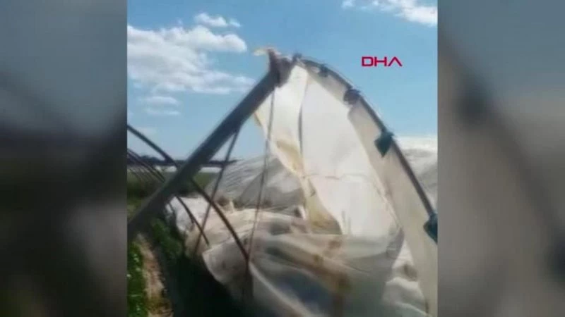 ANTALYA ANTALYA`DA FIRTINA; SERA ÖRTÜLERİ UÇTU, 18 DÖNÜMDE ÜRÜNLER ZARAR GÖRDÜ
