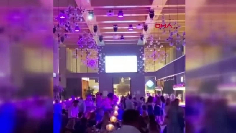 ANTALYA`DA, 5 YILDIZLI OTELDE KORONAVİRÜSE RAĞMEN GALA GECESİ