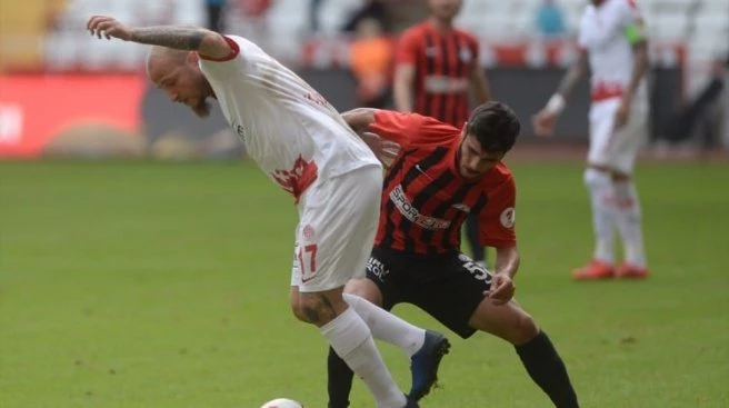Antalyaspor yenilgiye rağmen turladı!