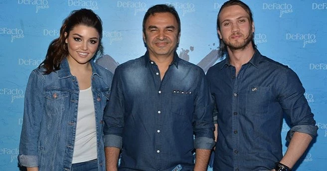 Aras Bulut İynemli ve Hande Erçel, DeFacto?nun reklam yüzü oldu