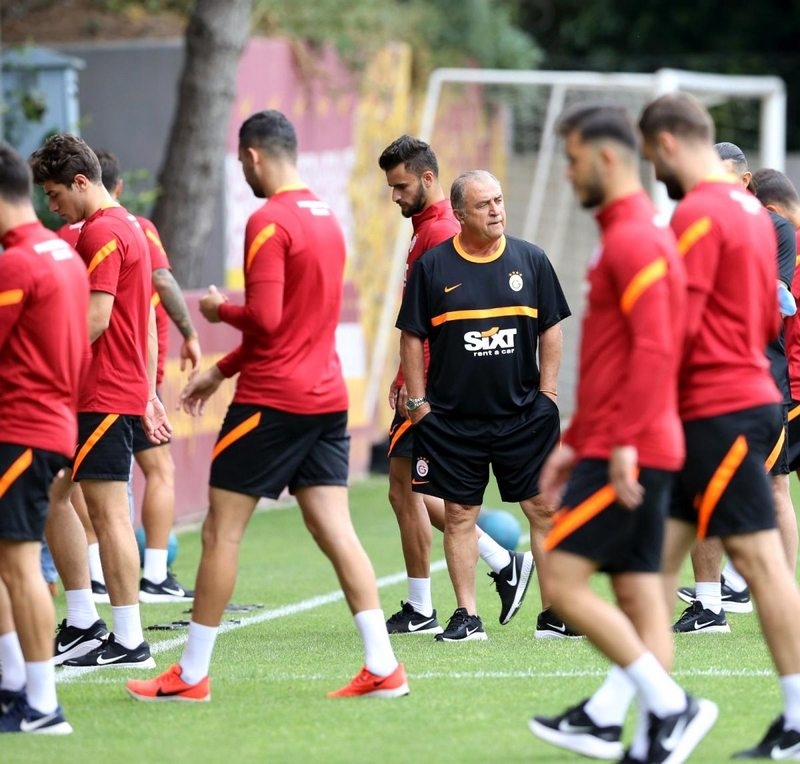 Arda Turan akşam antrenmanında yer aldı