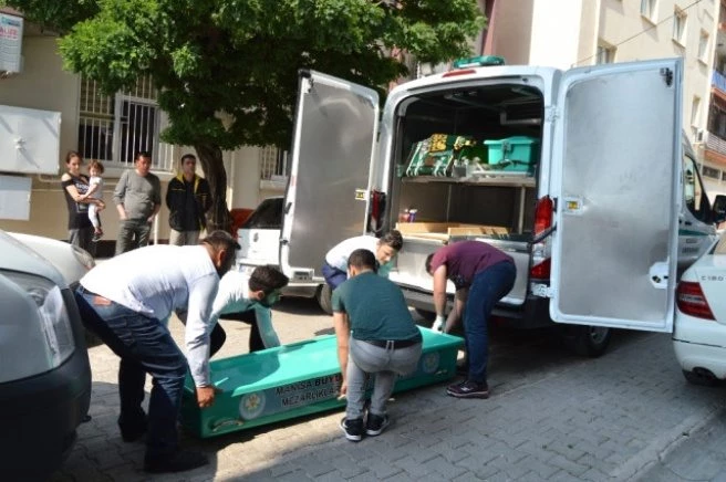 ?Arkadaşlarıma Gidiyorum? Diyerek Evden Ayrılan Gencin Otel Odasında Ölüsü Bulundu